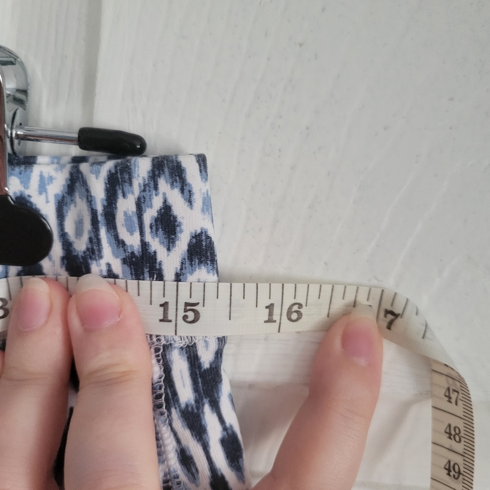 Patterned Mini Skirt - Picture 2 of 5